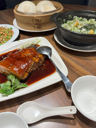 腹響圓上海食府
